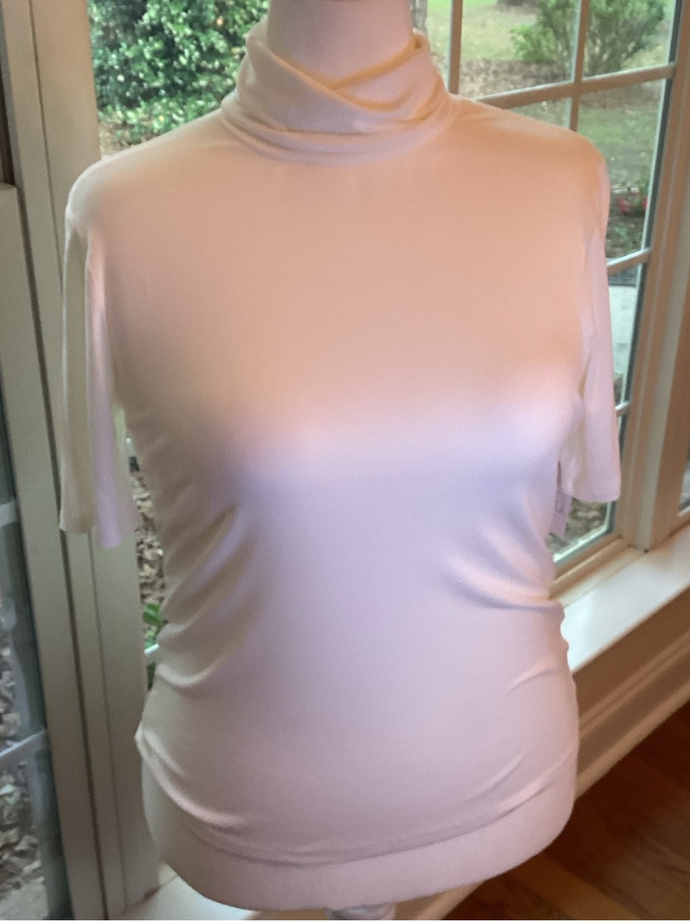 Time and Tru White Short-Sleeve Turtleneck Top